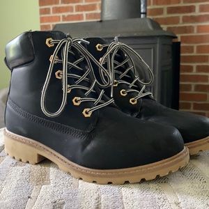 Cute DADAWEN Boots